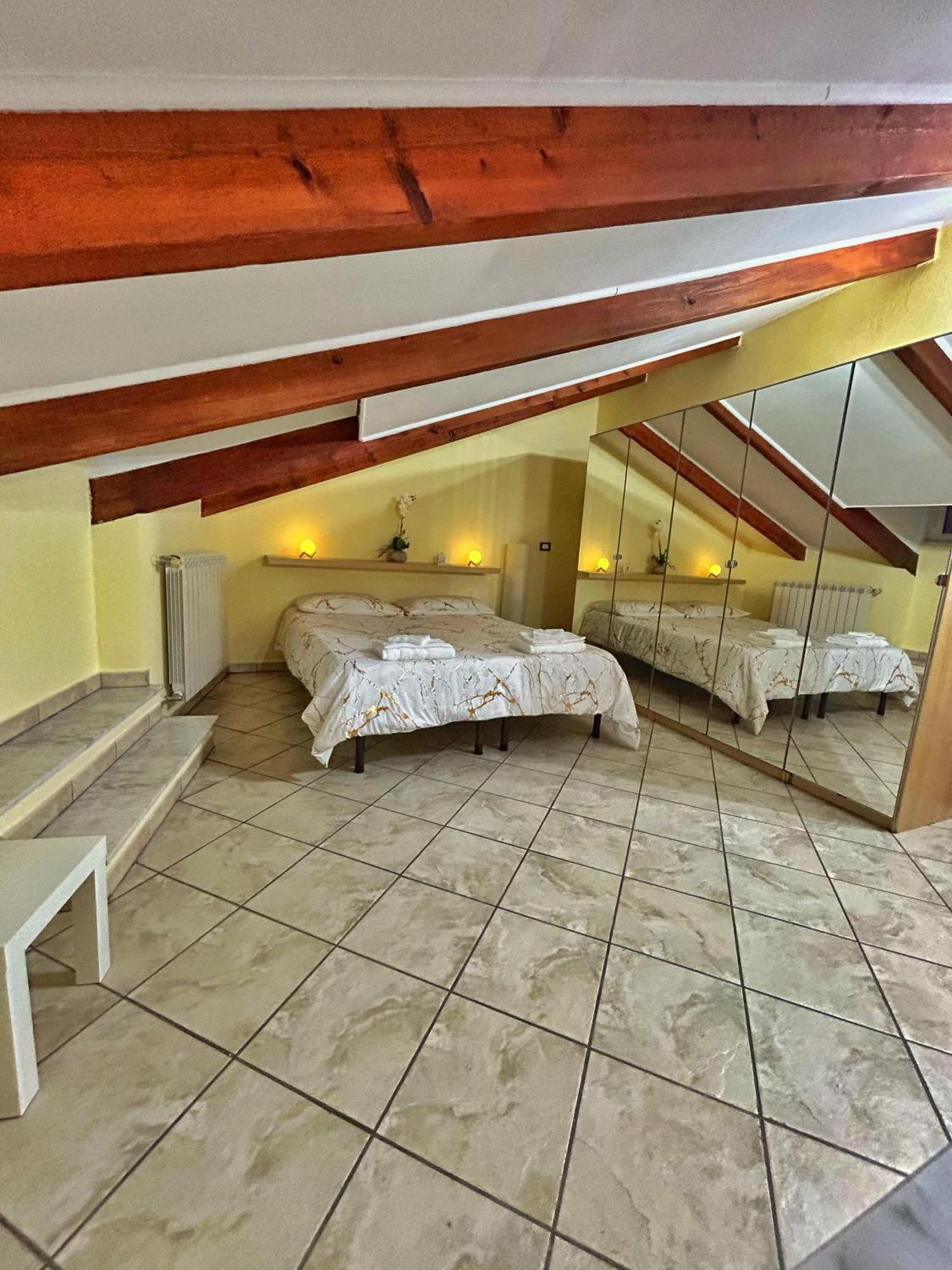 Apartment La Casa Di Malu -5min Centro-acquario Free Wifi